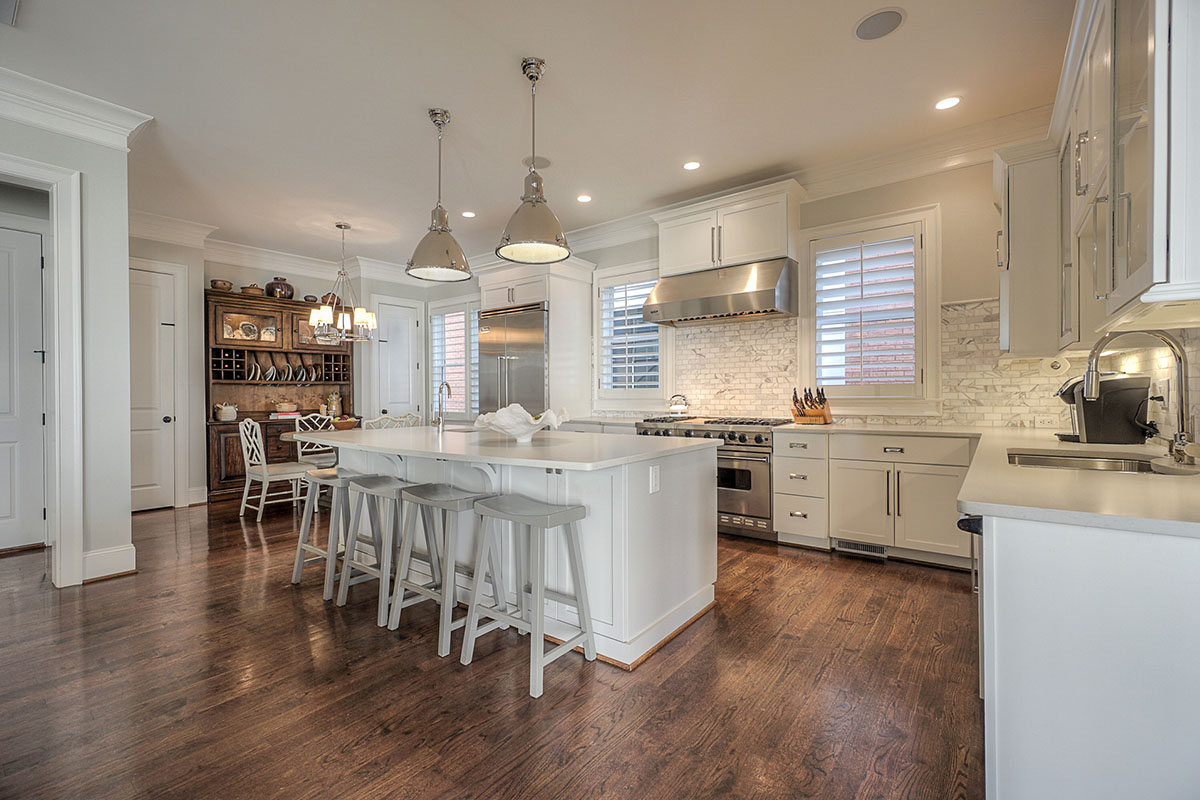 Atlanta - Lake Avenue