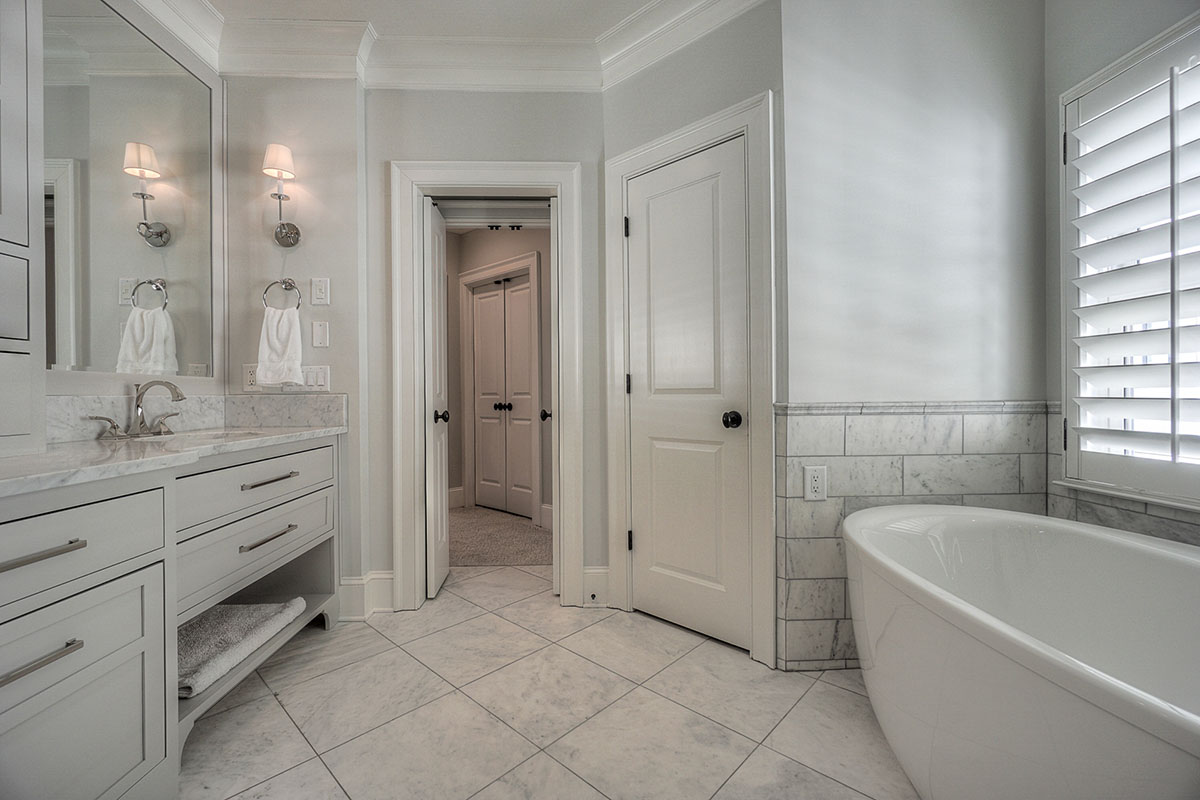 Atlanta - Lake Avenue